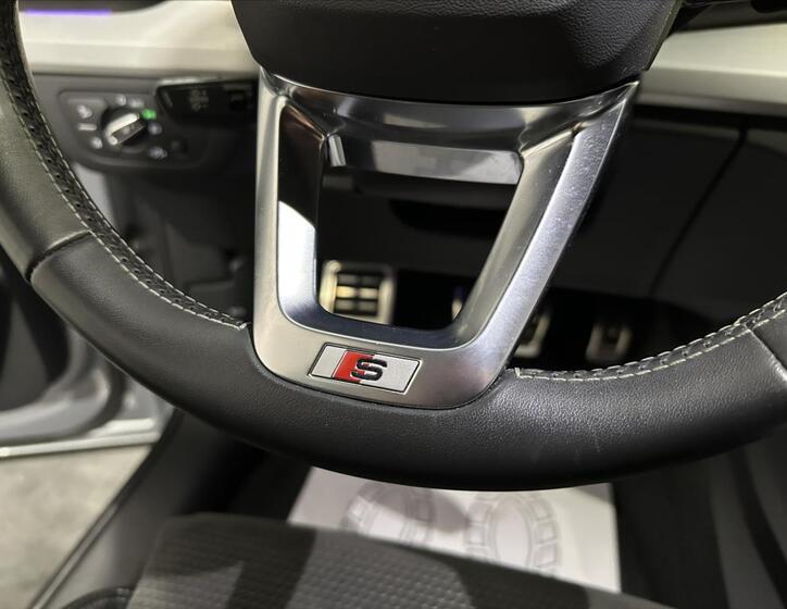 Audi SQ5 10