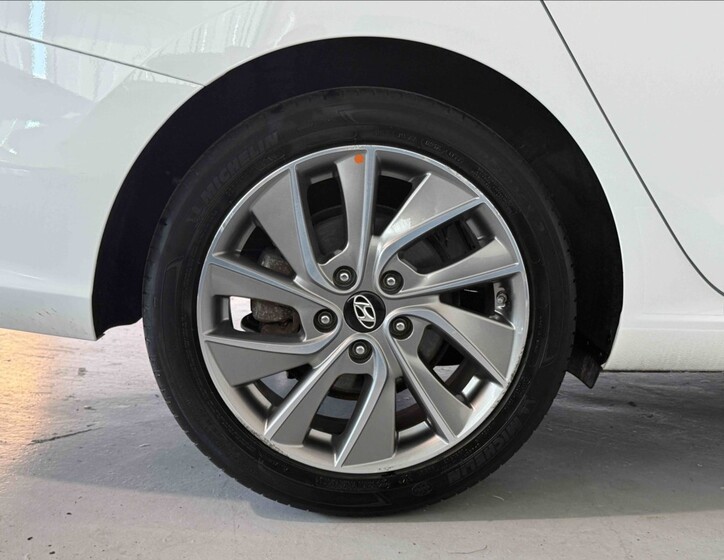 Hyundai i30 22