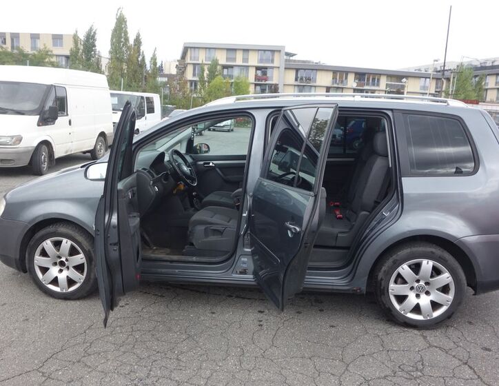 Volkswagen Touran 12
