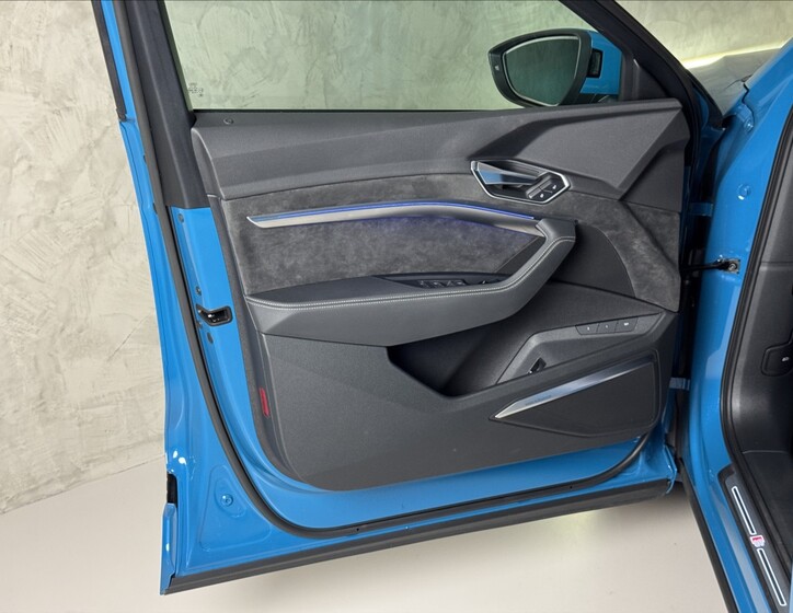 Audi e-tron 22