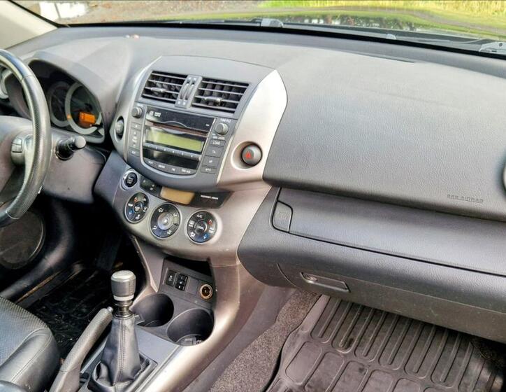 Toyota RAV4 15