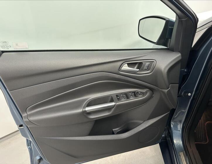 Ford Kuga 25