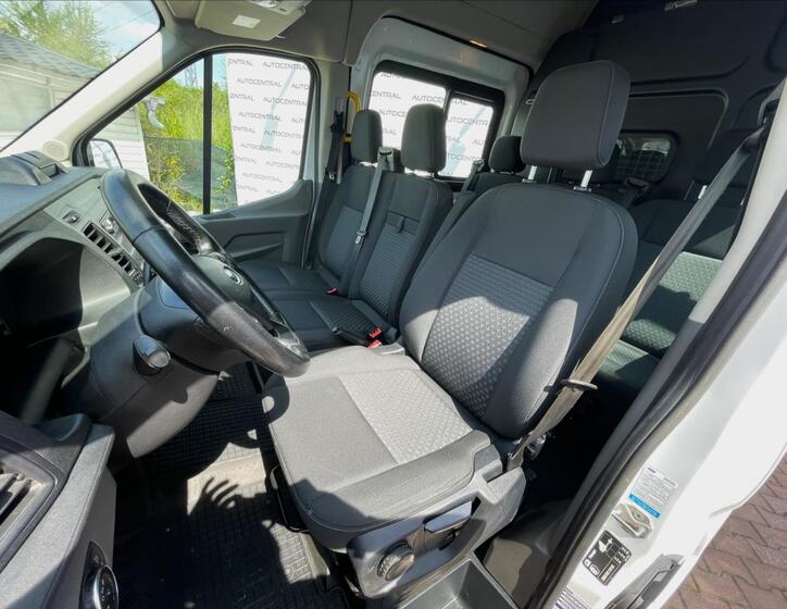 Ford Transit 12