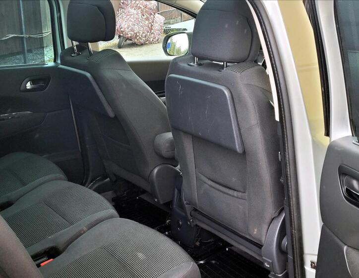 Peugeot 5008 22