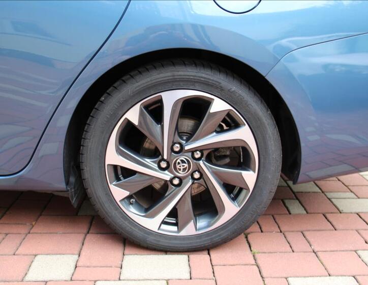 Toyota Auris 45