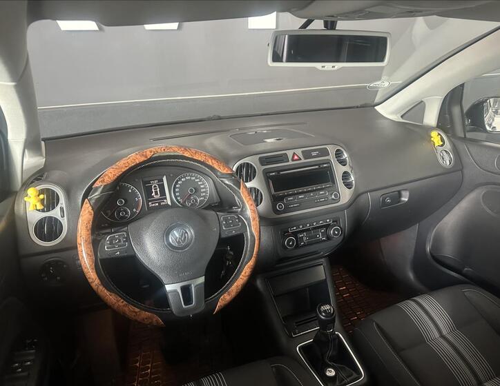 Volkswagen Golf 23