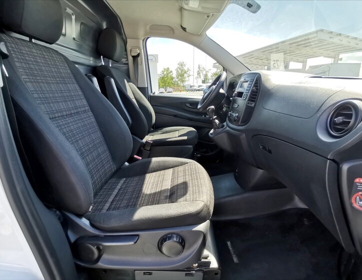 Mercedes-Benz Vito 7