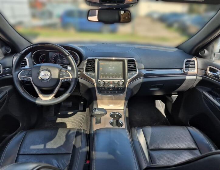 Jeep Grand Cherokee 9