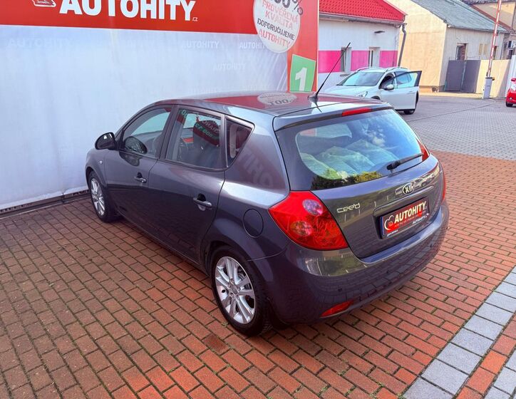 KIA Ceed 10