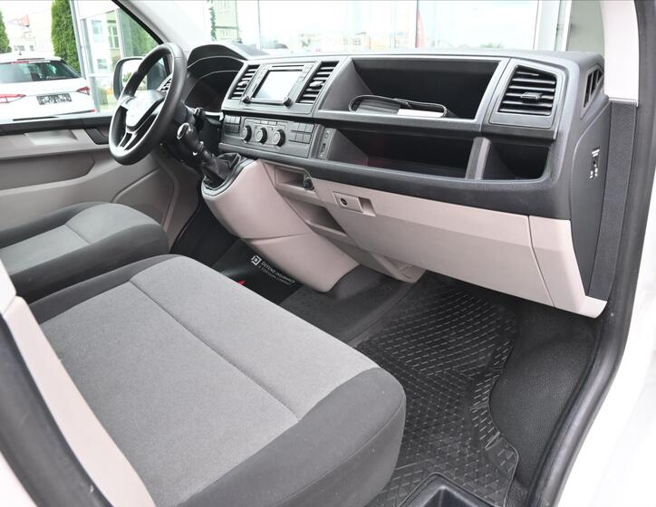 Volkswagen Transporter 11