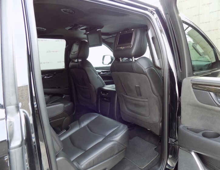 Cadillac Escalade 19