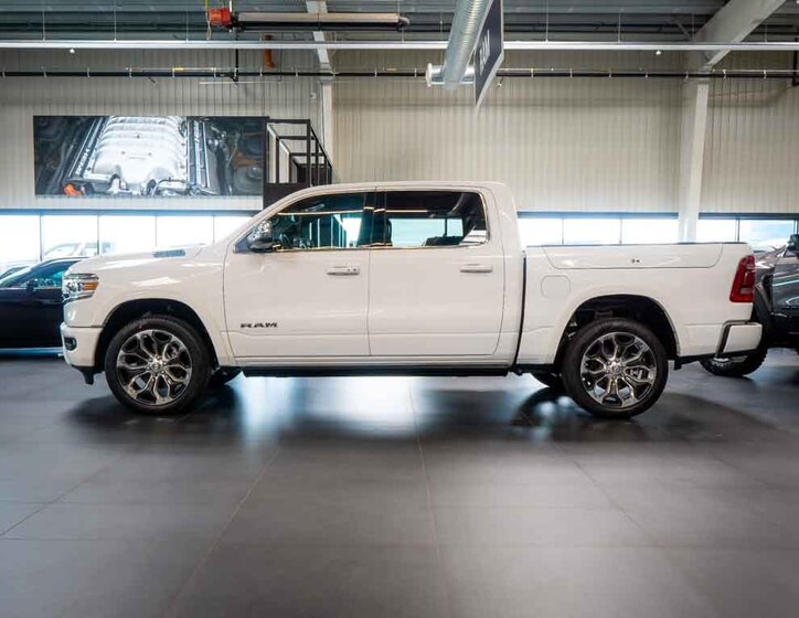 Dodge RAM 2