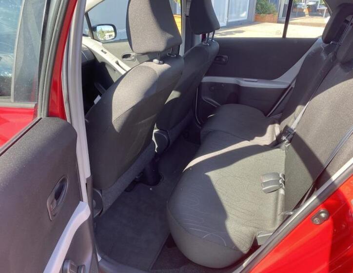 Toyota Yaris 10