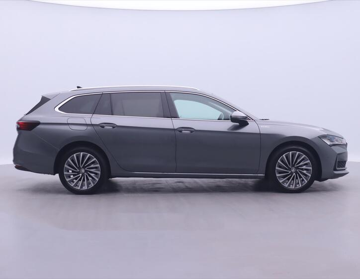 Škoda Superb 8