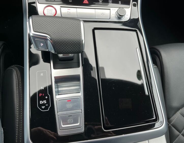 Audi SQ8 28