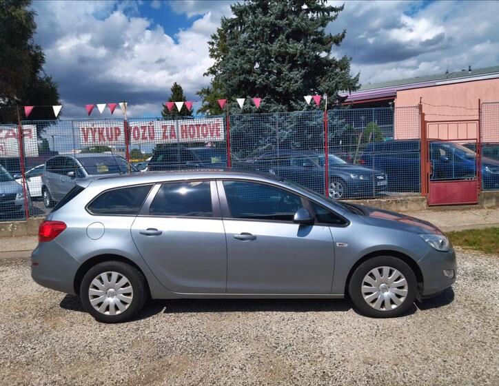 Opel Astra 4