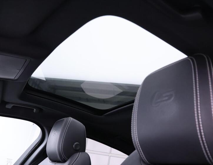 Jaguar XE 36
