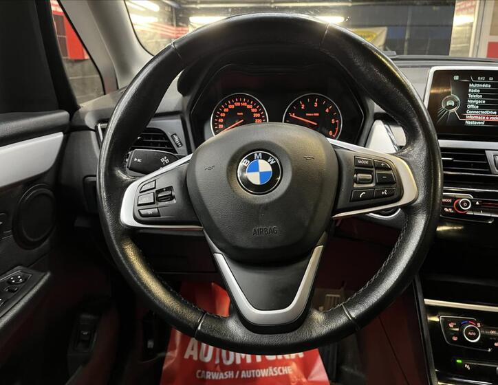 BMW Řada 2 28