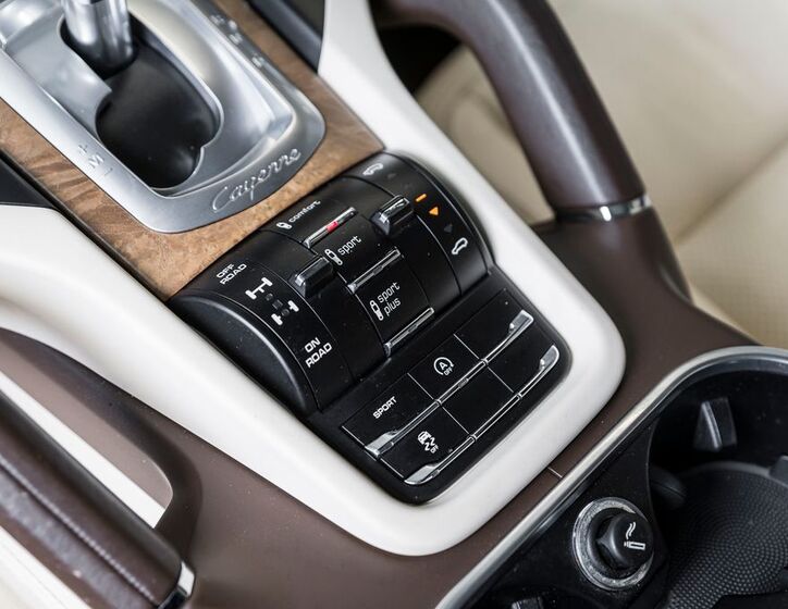 Porsche Cayenne 14