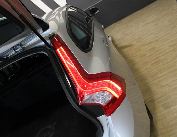 Volvo V60 16