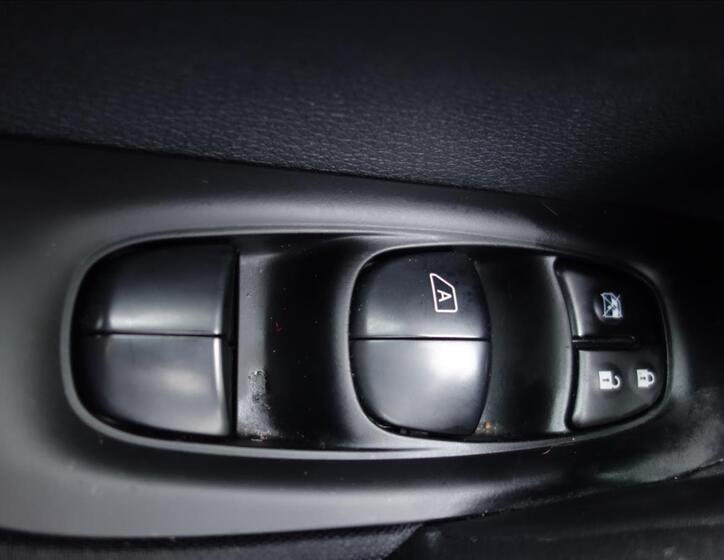Nissan Qashqai 23