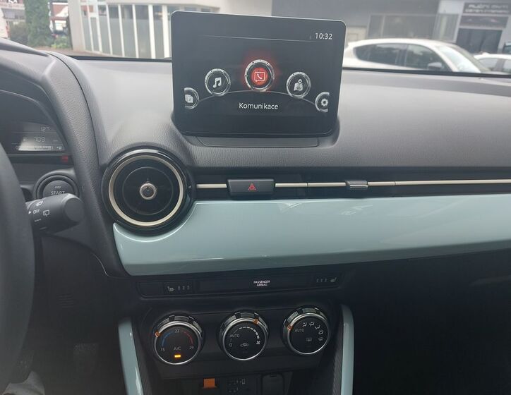 Mazda 2 19