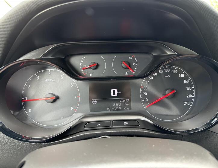 Opel Crossland X 36