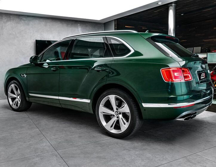 Bentley Bentayga 7