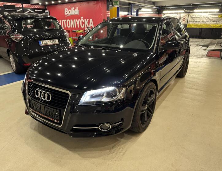 Audi A3 1