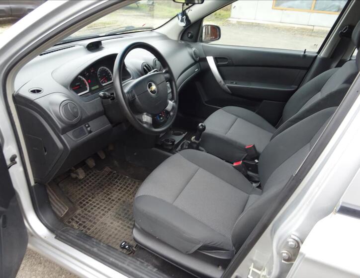 Chevrolet Aveo 9