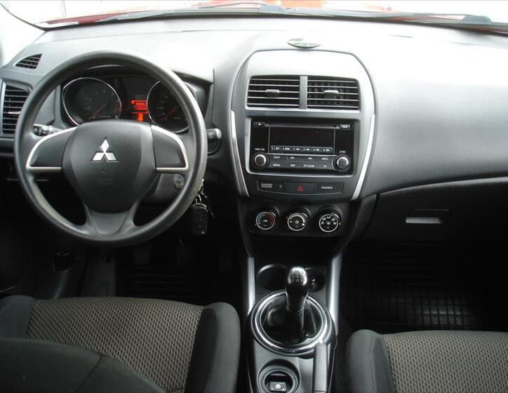 Mitsubishi ASX 8