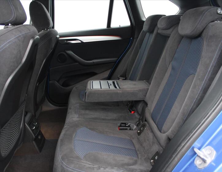 BMW X1 12