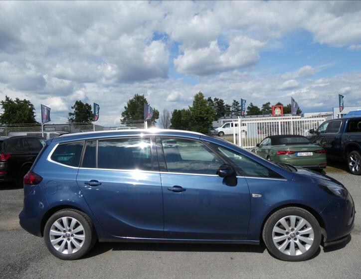 Opel Zafira 12