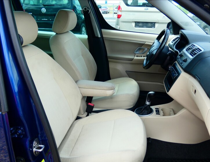 Škoda Roomster 11