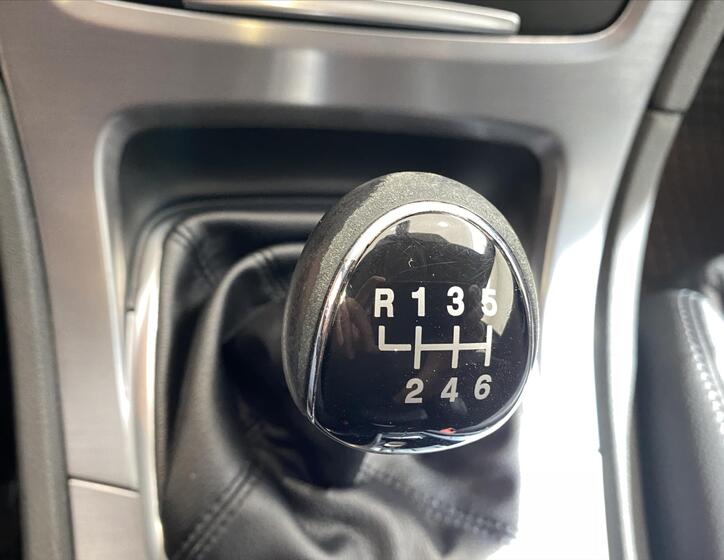 Ford Mondeo 16