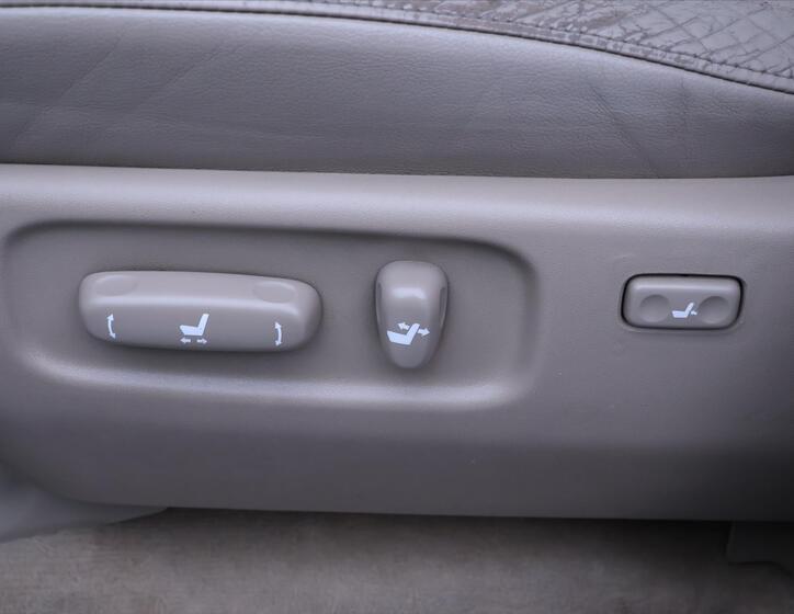 Toyota Land Cruiser 17