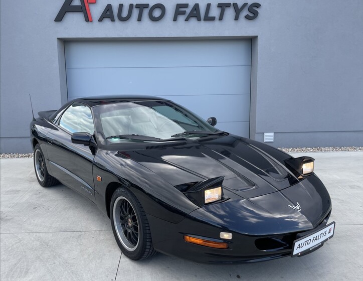 Pontiac Firebird 1