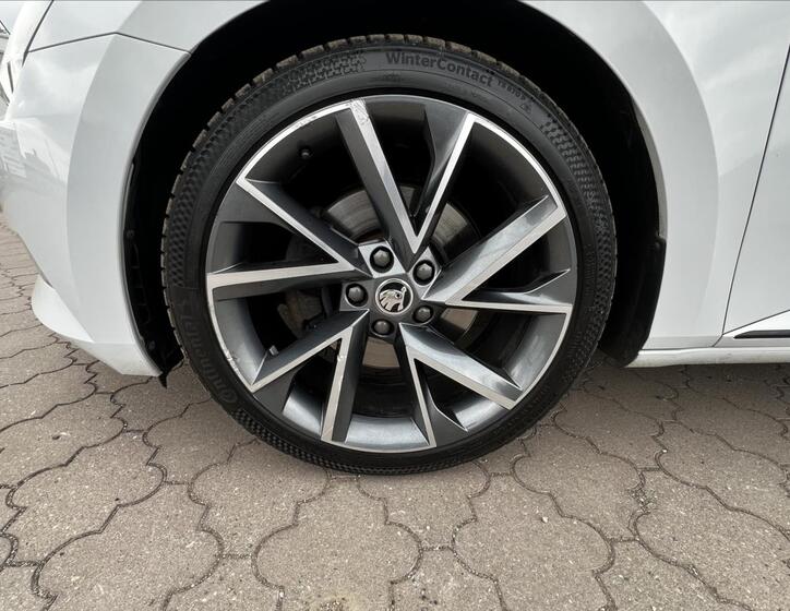 Škoda Superb 14