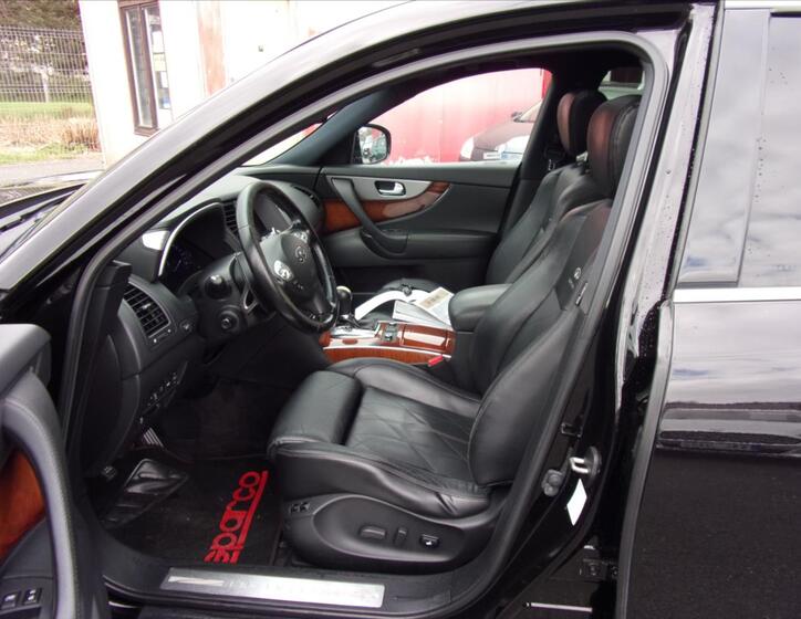 Infiniti FX30 15