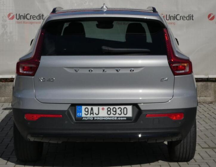 Volvo XC40 4