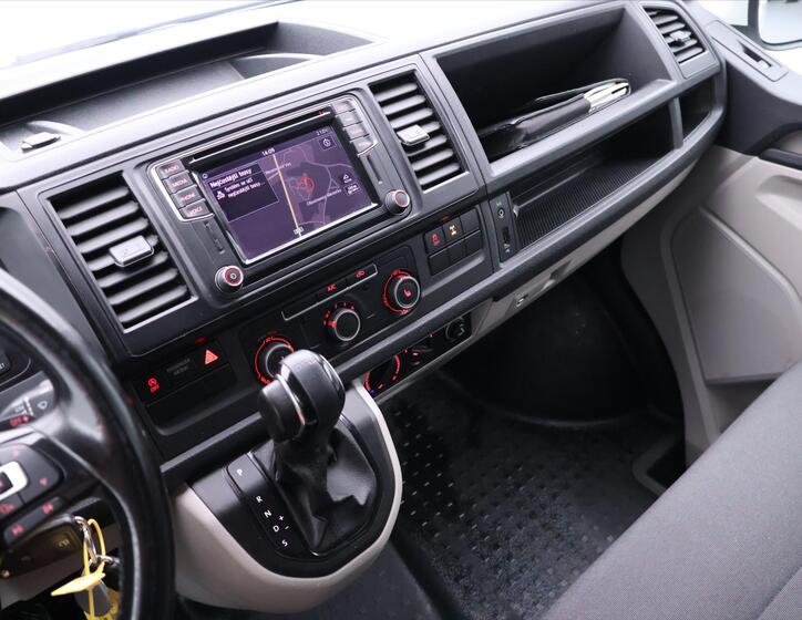Volkswagen Transporter 24