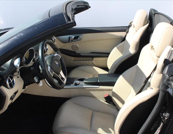 Mercedes-Benz SLK 10