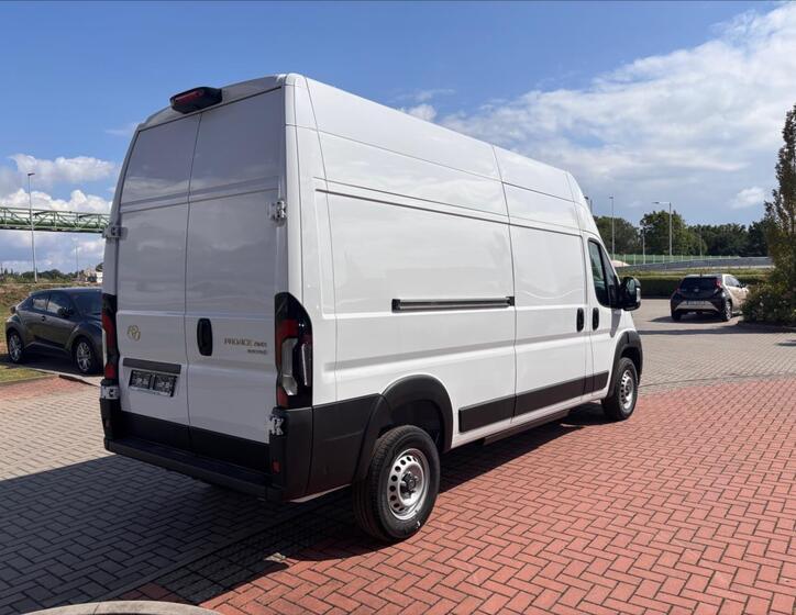 Toyota Proace Max 4