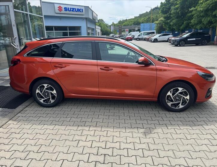 Hyundai i30 4