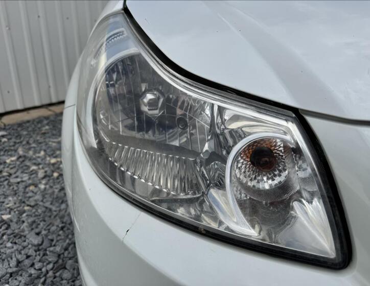 Suzuki SX4 8