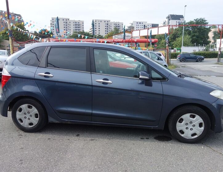Honda FR-V 5