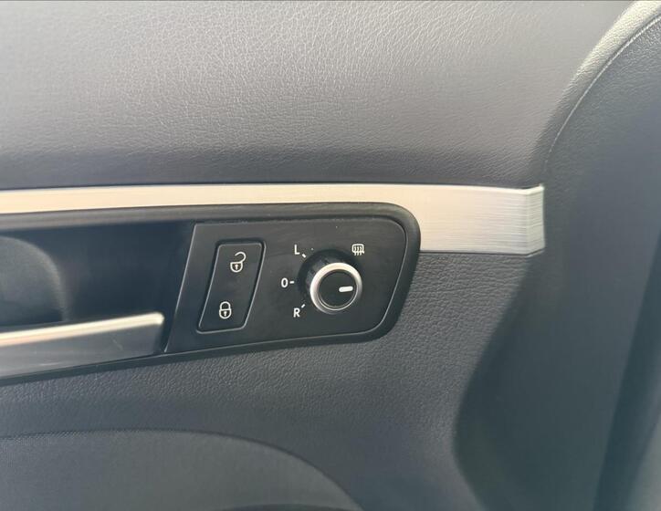 Volkswagen Touran 11