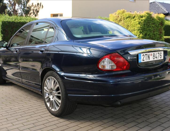 Jaguar X-Type 13