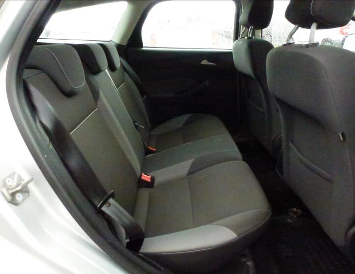 Ford Focus 23