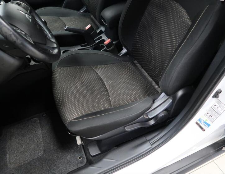 Mitsubishi ASX 23